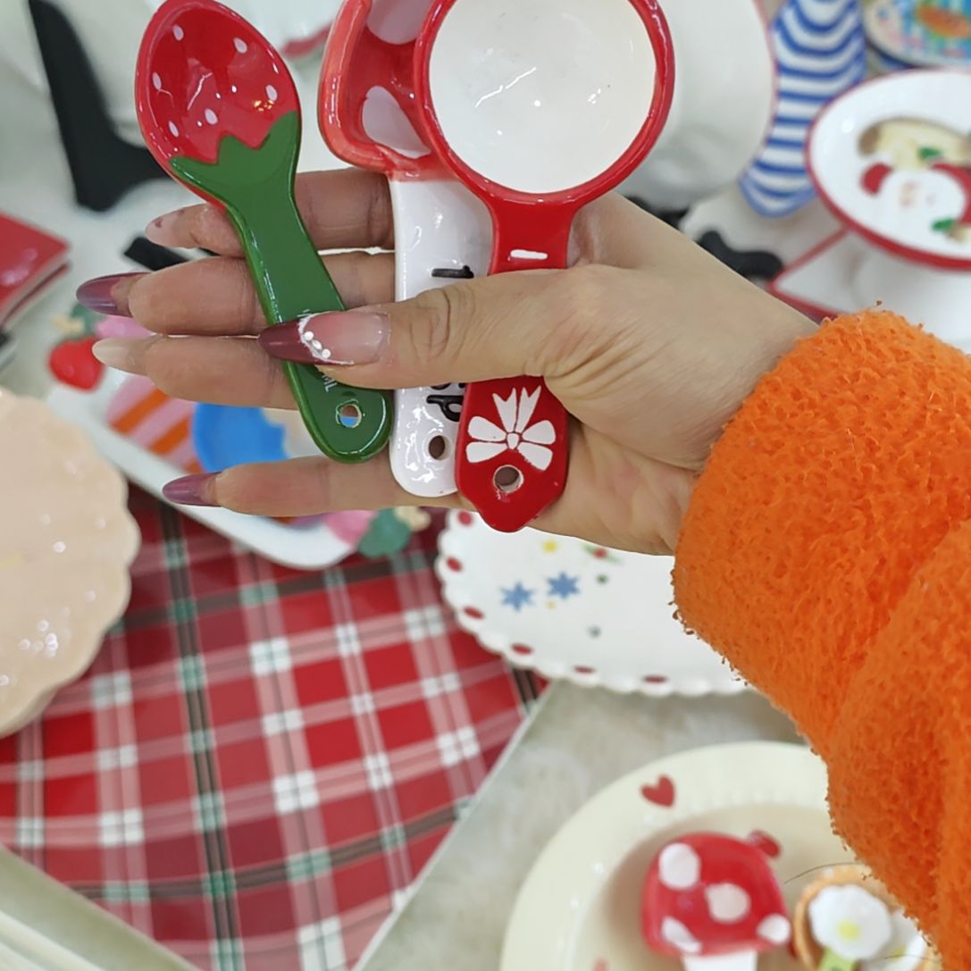 Ç***゛微瑕陶瓷不退不换满28包邮，磕碰售后附带开箱视频方可售后