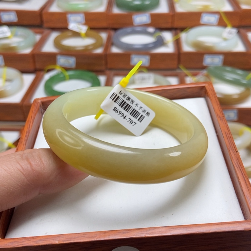 【闪购商品】和田玉手镯未镶嵌54.6