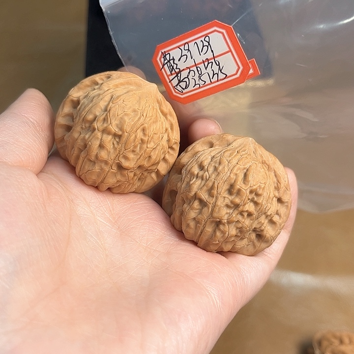 把件文玩核桃草***貌非嫁接将军帽