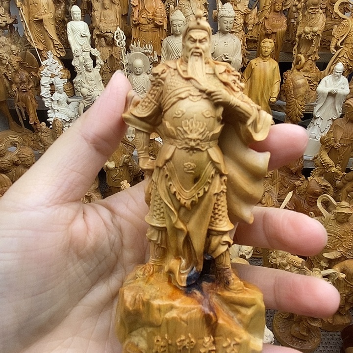 天***亮柏木（崖柏）关二爷