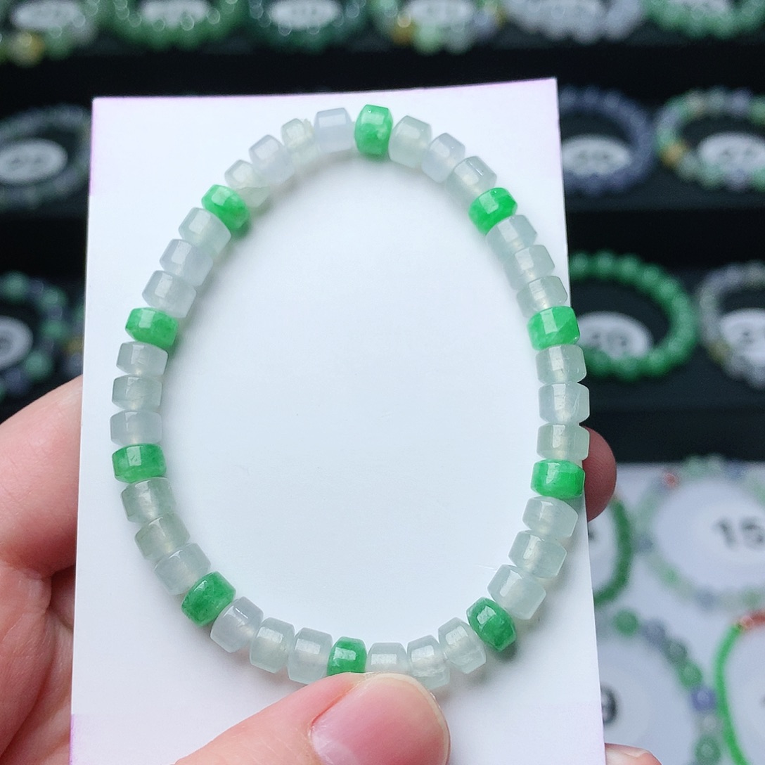 翡翠手链未镶嵌翡翠