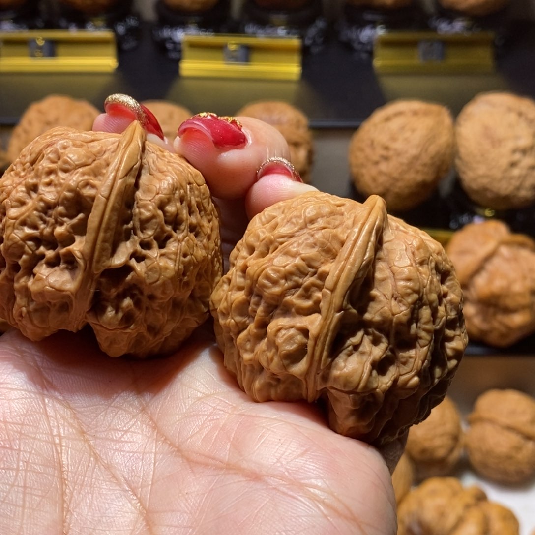 文玩核桃把件战斧金蟾41+尺