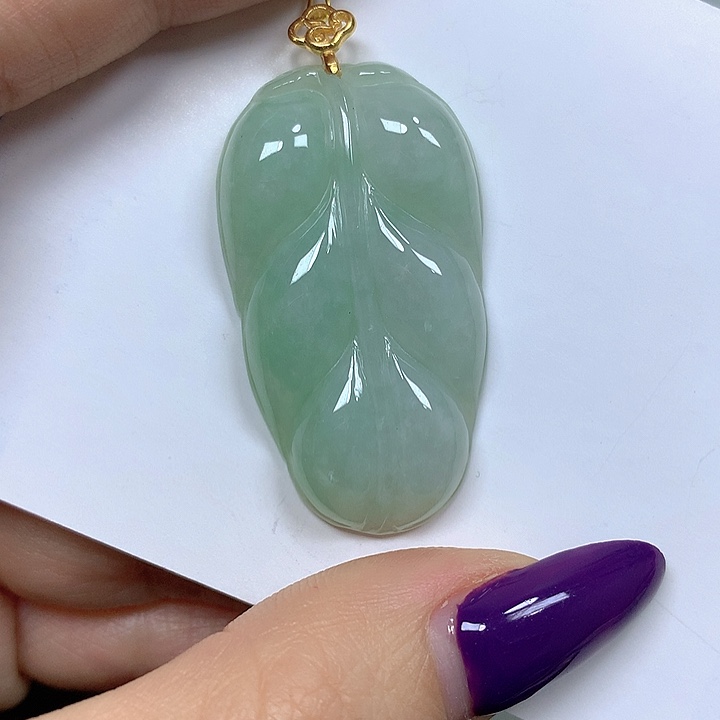 翡翠未镶嵌颈饰挂件