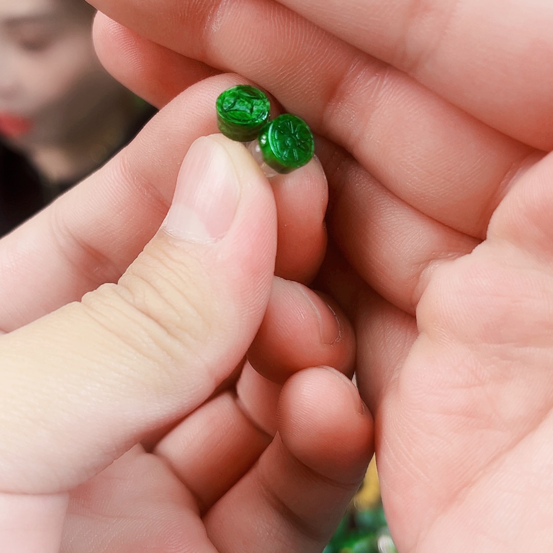 翡翠18K金镶嵌颈饰耳饰