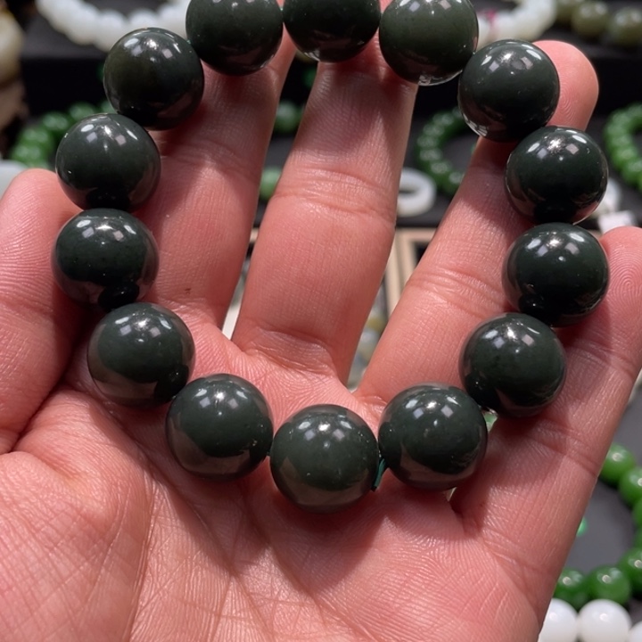 和田玉未镶嵌手串