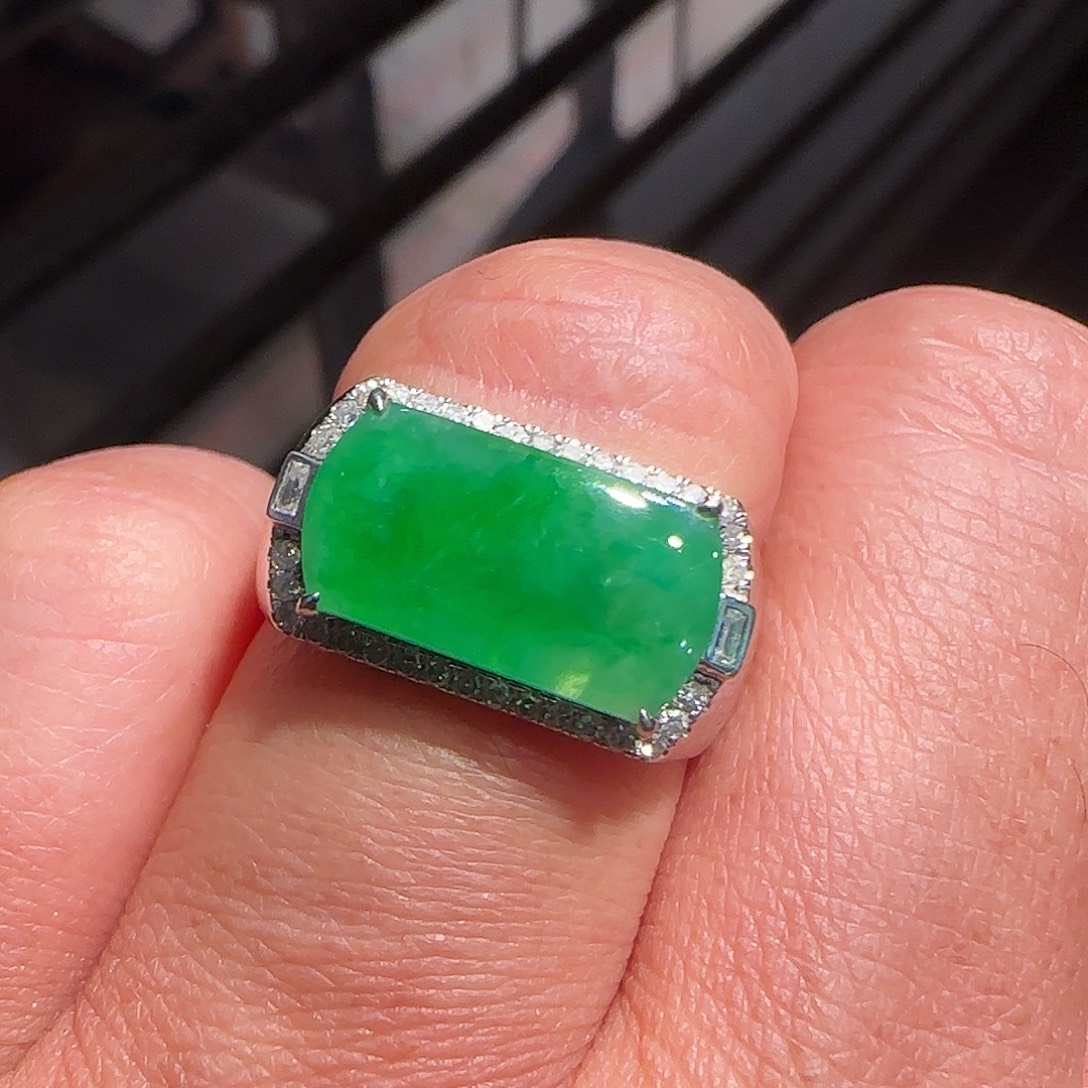 翡翠18K金镶嵌戒指