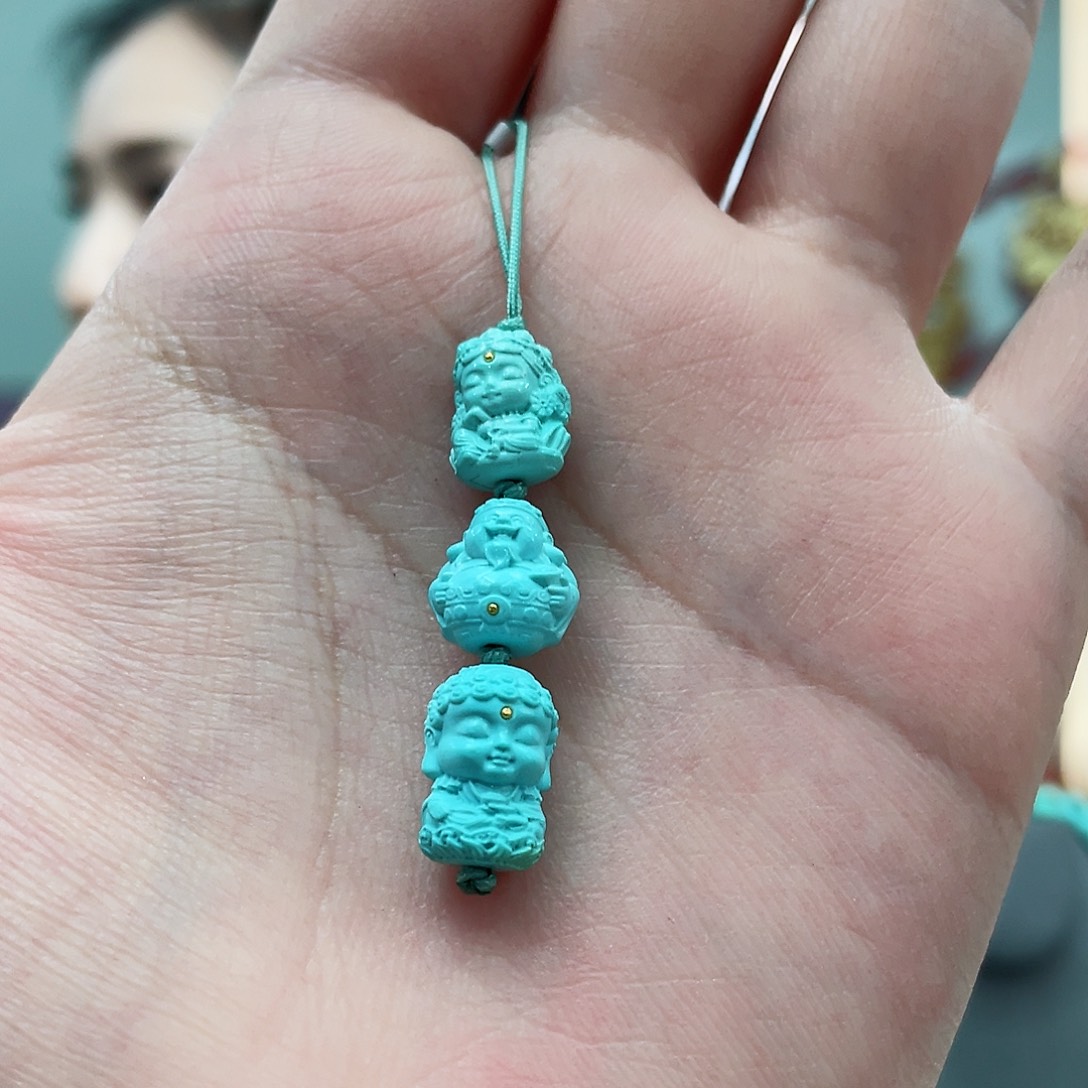 绿松石颈饰未镶嵌