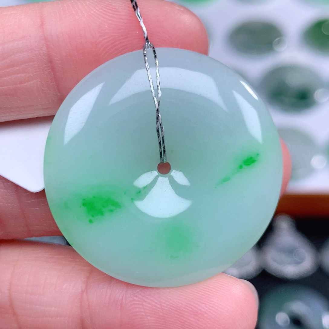 翡翠未镶嵌吊坠(不含链)31.7-5.2