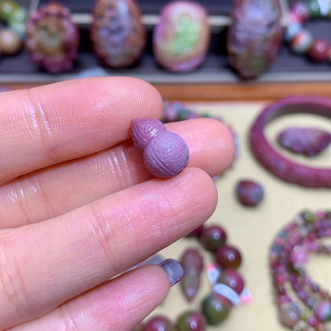 玛瑙挂件未镶嵌盐源