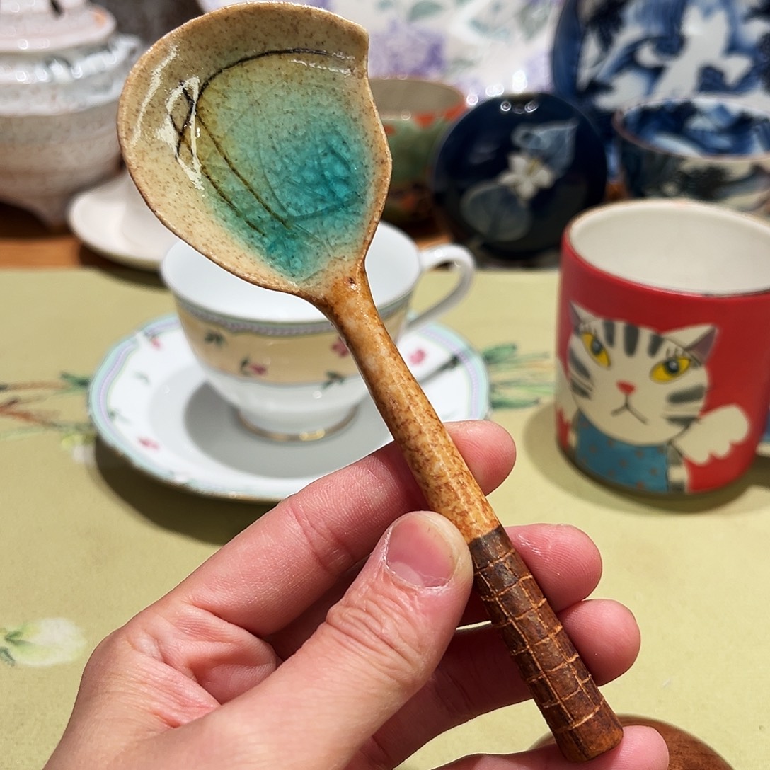 咖啡杯和茶杯是什么颜色最大