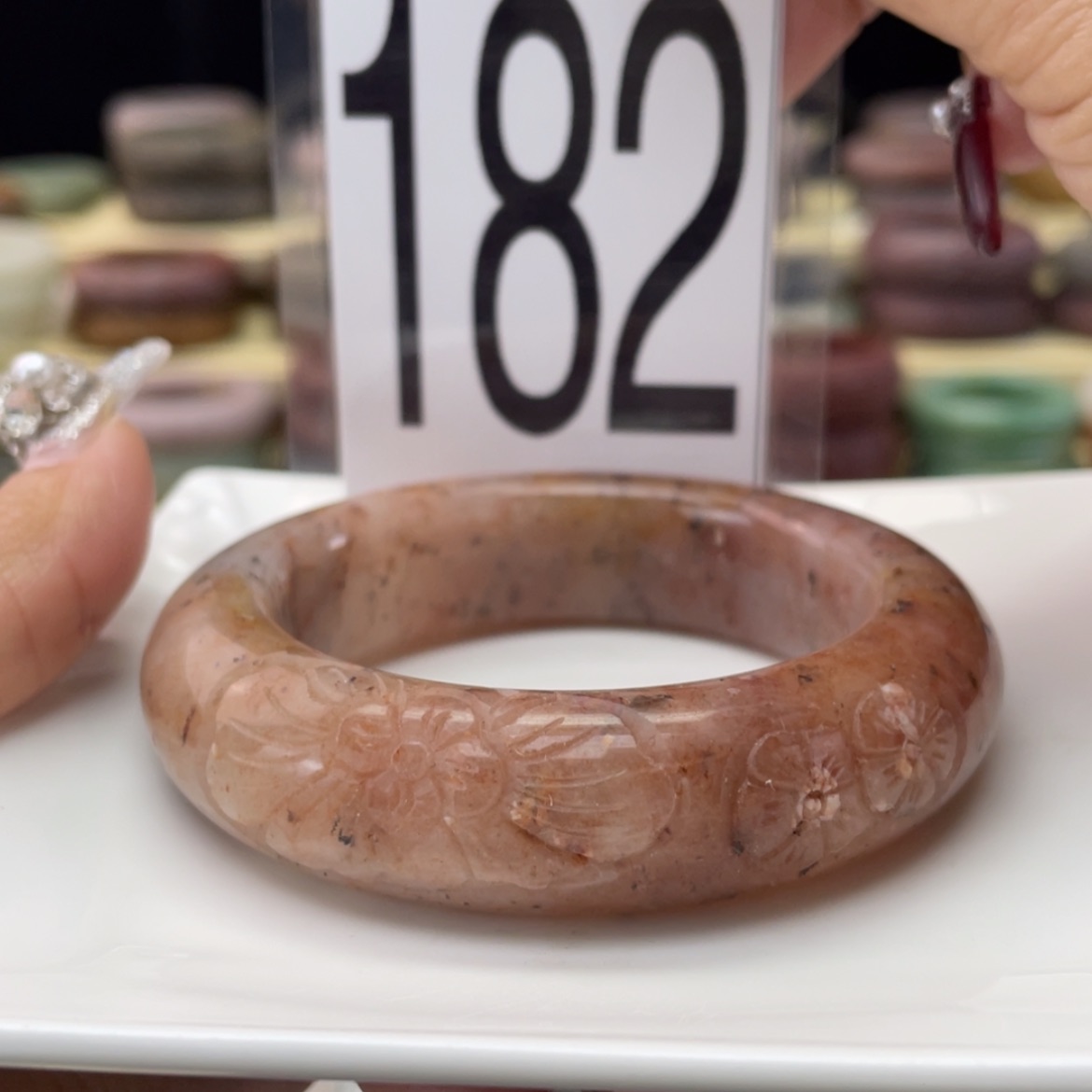 【闪购商品】石英质玉手镯未镶嵌