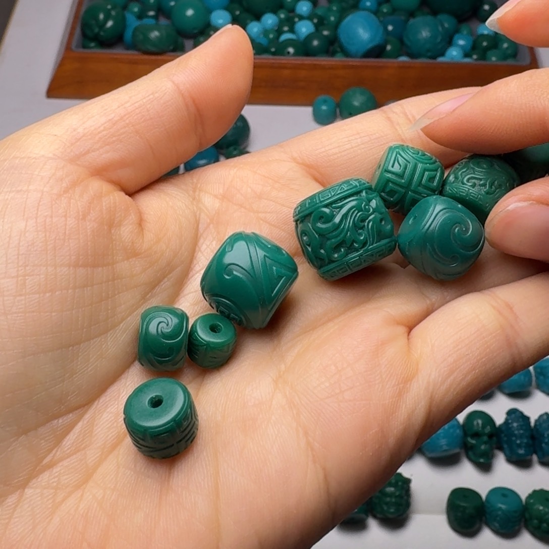 琉璃颈饰九*科技松配饰