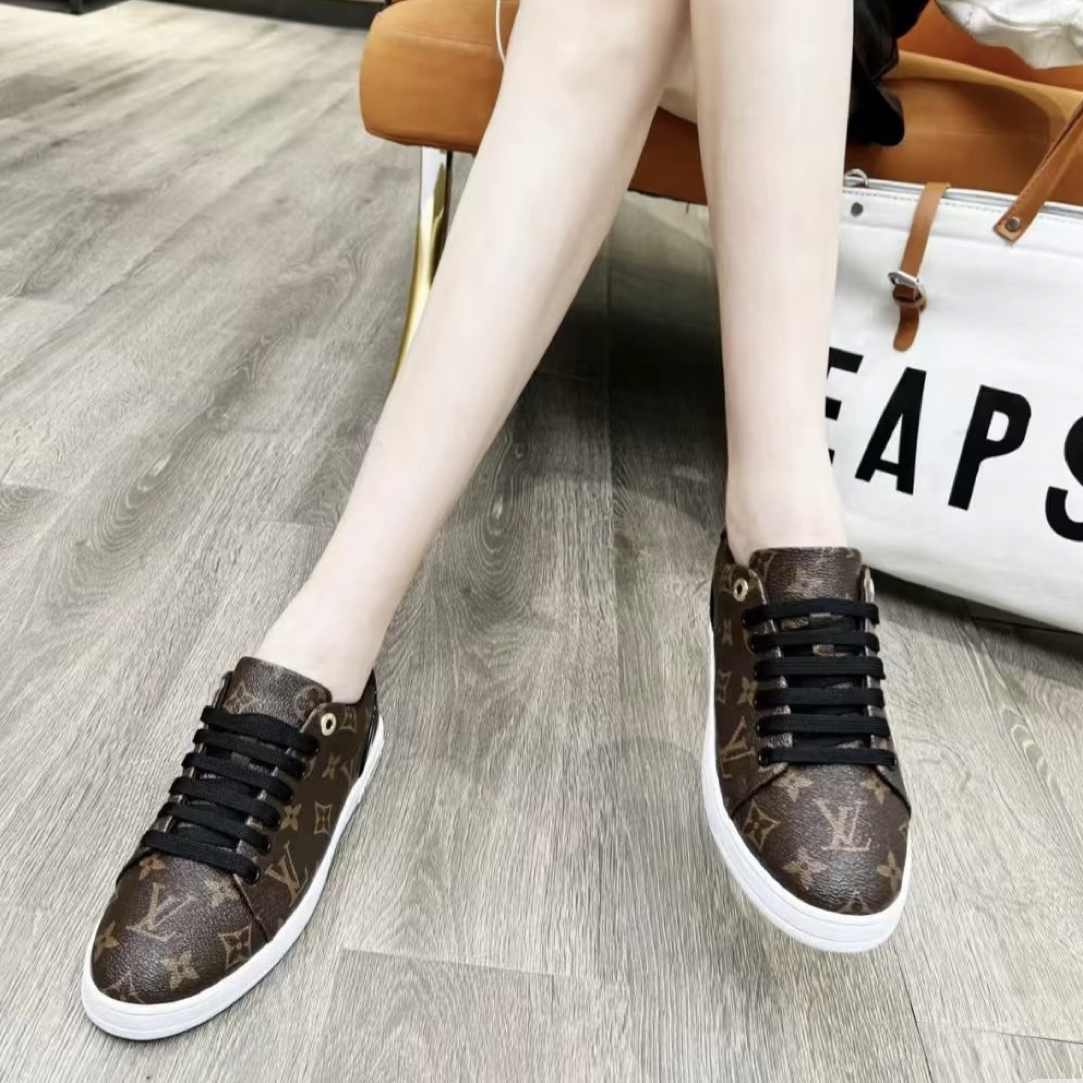 99新 AMIPARIS 99新Louis Vuitton路易威登老花板鞋36.5码4332