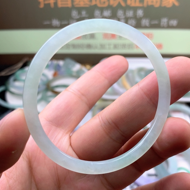 【闪购商品】翡翠手镯未镶嵌手镯
