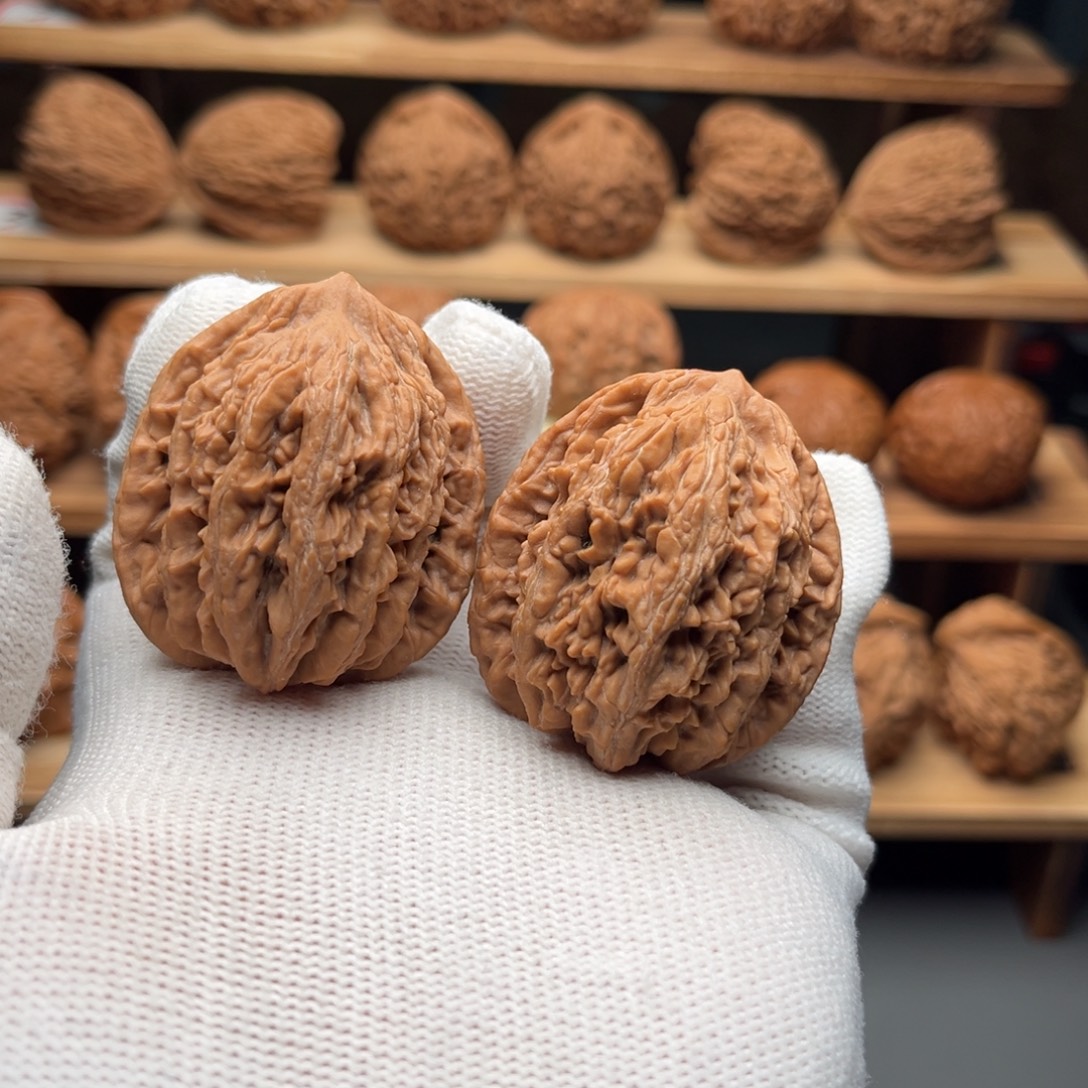 文玩核桃吊坠39尺麦穗虎头