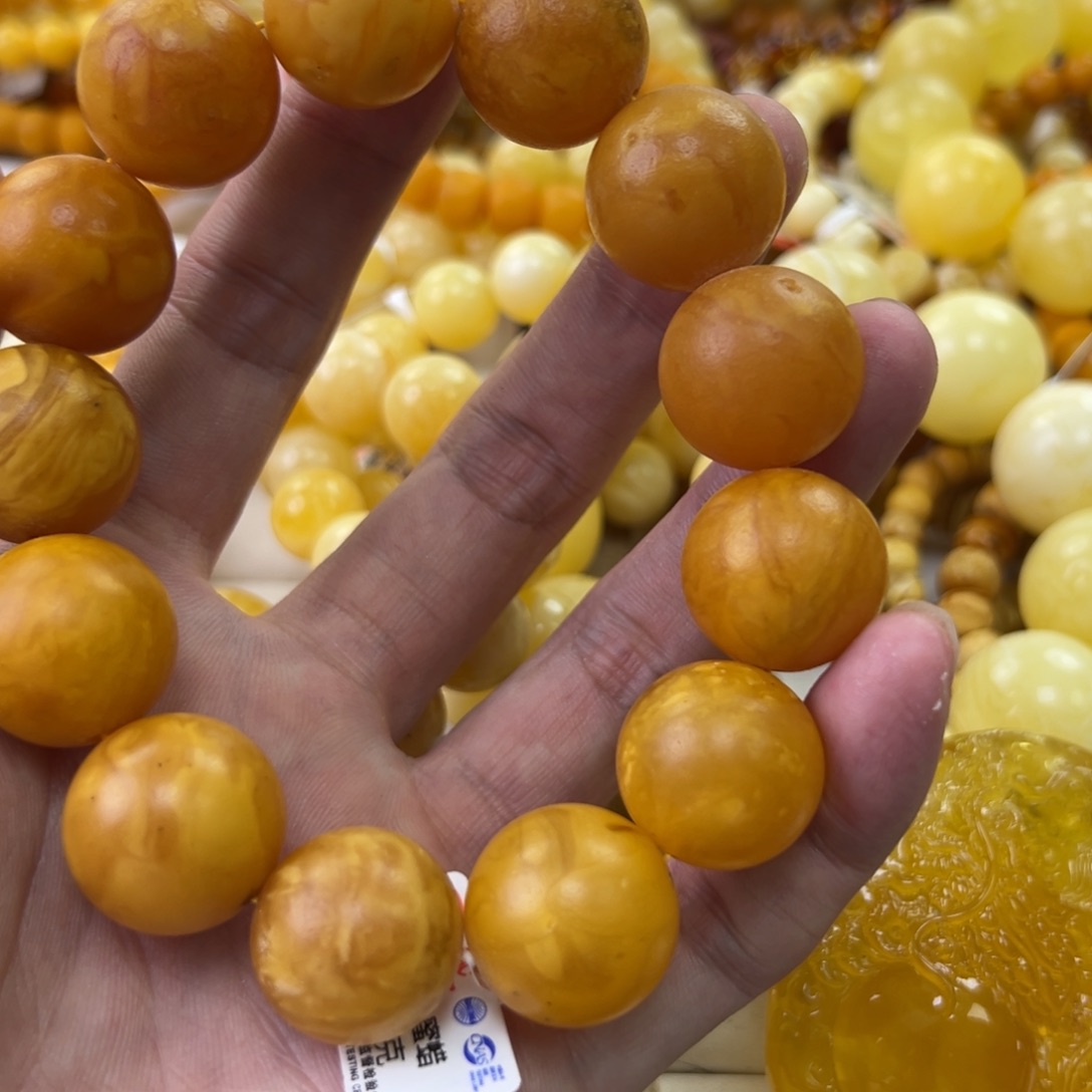 琥珀珠宝奇石未镶嵌