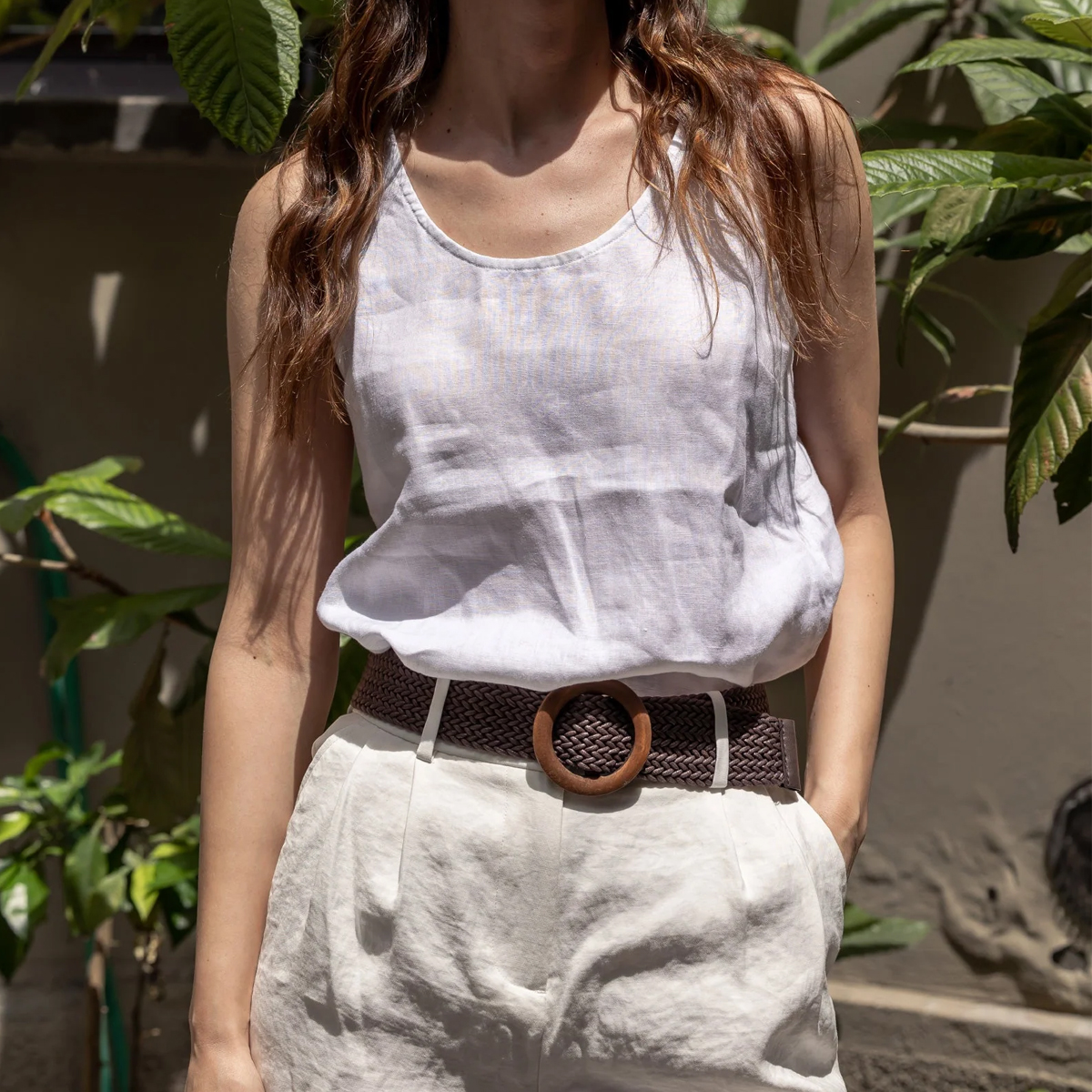 2025纯亚麻U形背心T恤女上衣无袖舒适宽松时尚休闲性感百搭打底衫
