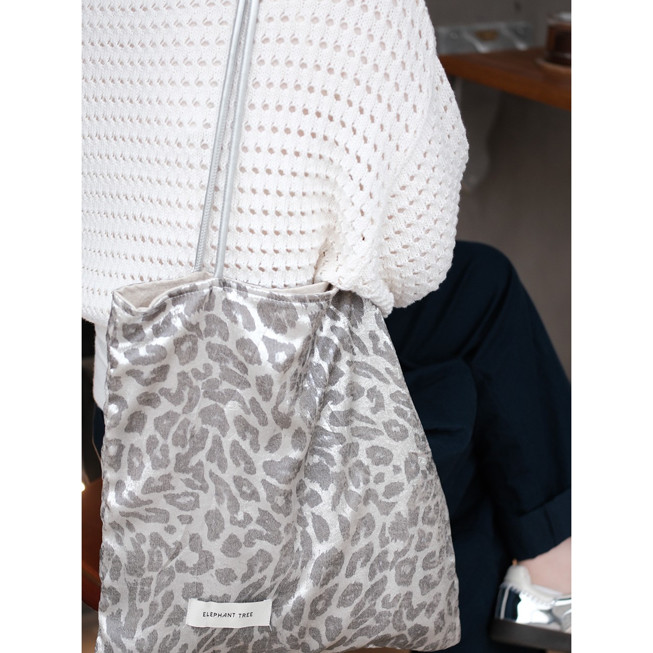 气质时髦银豹纹女生时尚百搭单肩包帆布包大容量小众托特包秋冬