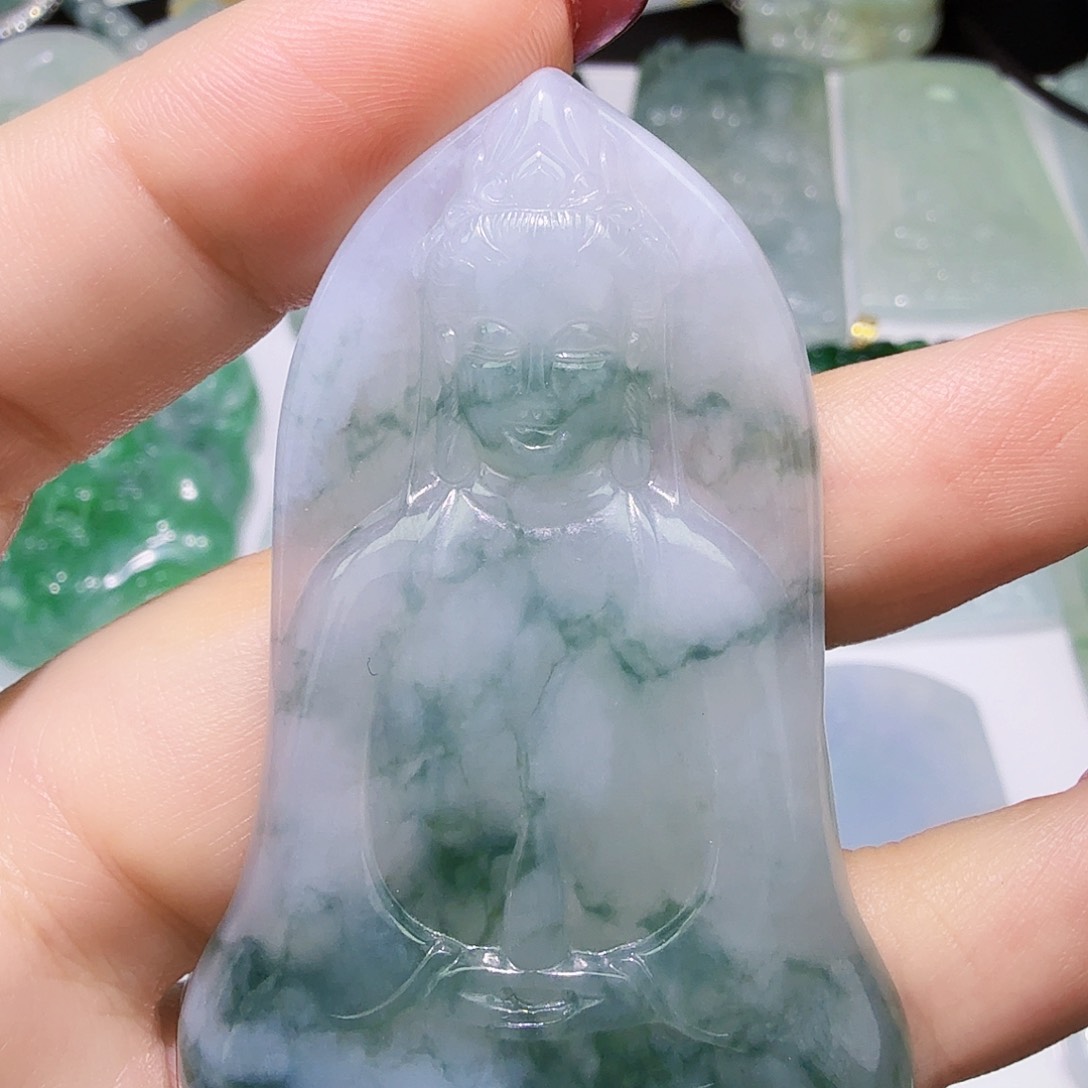 翡翠颈饰未镶嵌素衣