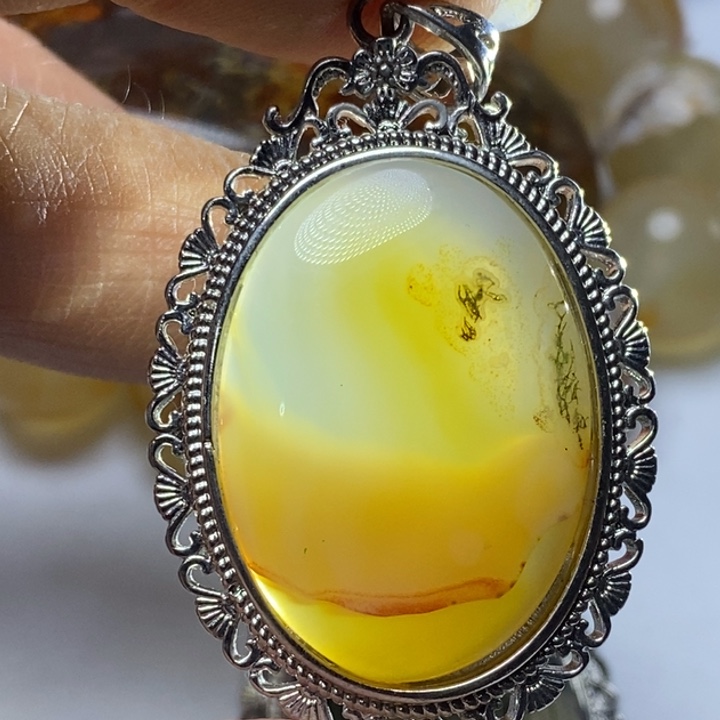 玛瑙/玉髓颈饰未镶嵌