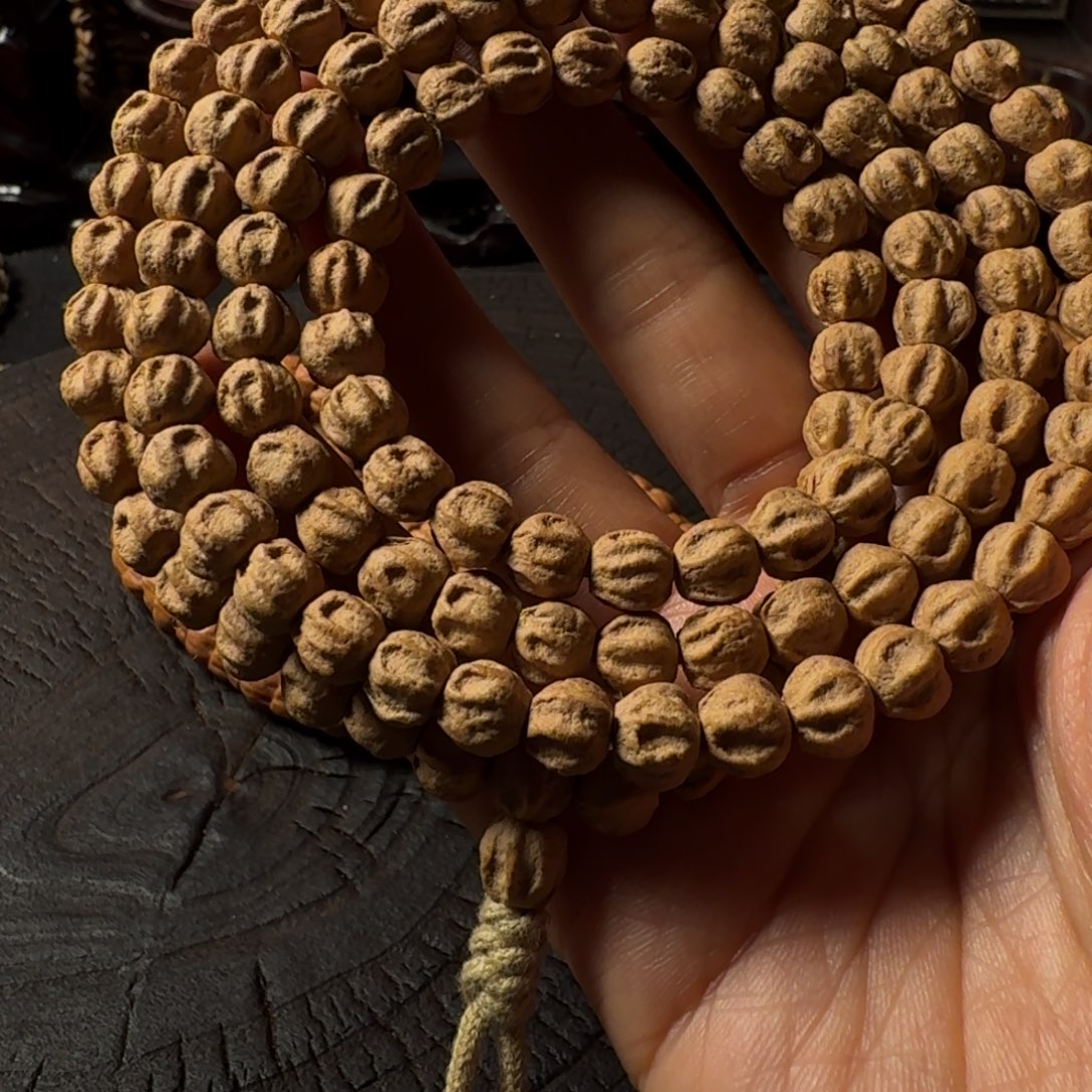 Z***n柏香籽/百香籽手串