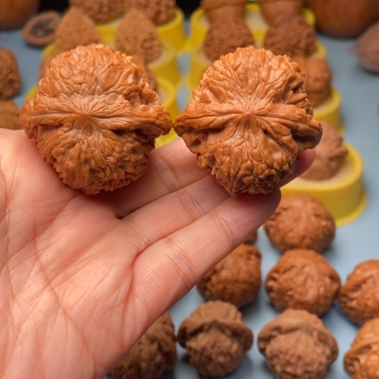 吊坠文玩核桃和尚头精对 40 40