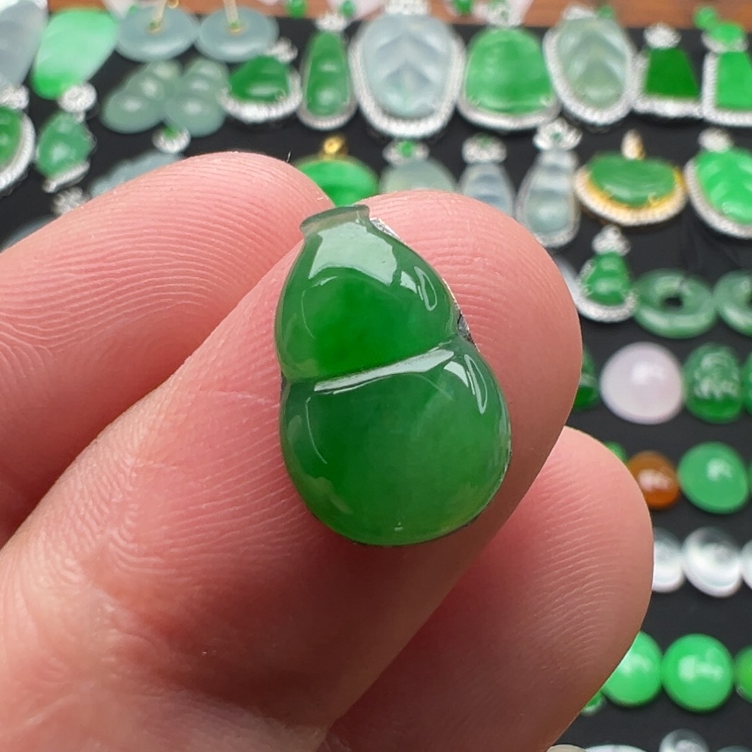 翡翠颈饰未镶嵌葫芦14.3