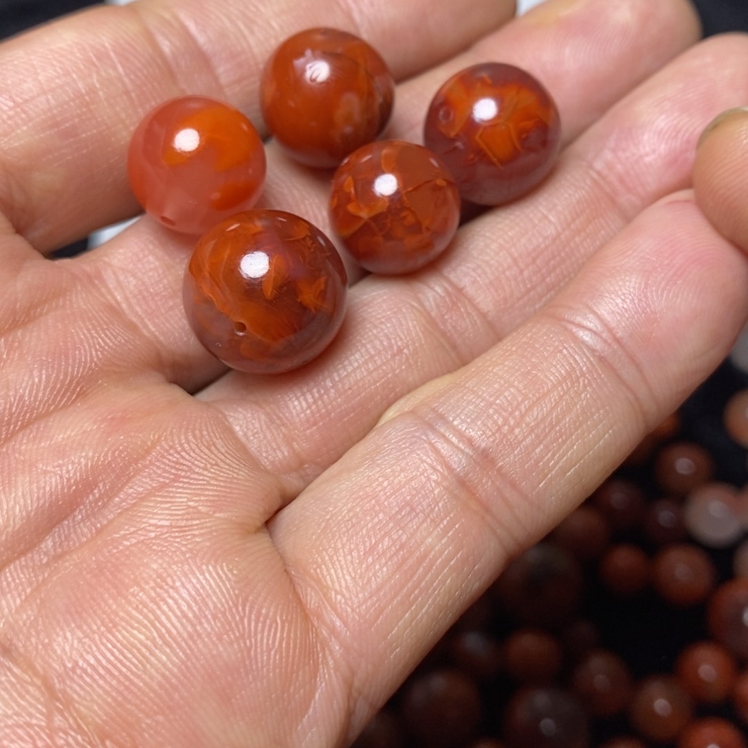 未镶嵌14毫米左右5个南红玛瑙