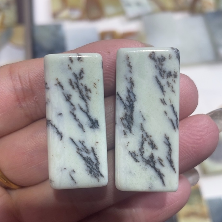 蛇纹石玉未镶嵌天然花玉平安无事牌