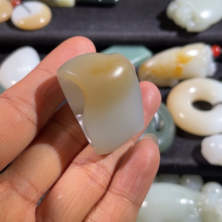 和田玉戒指未镶嵌i****8