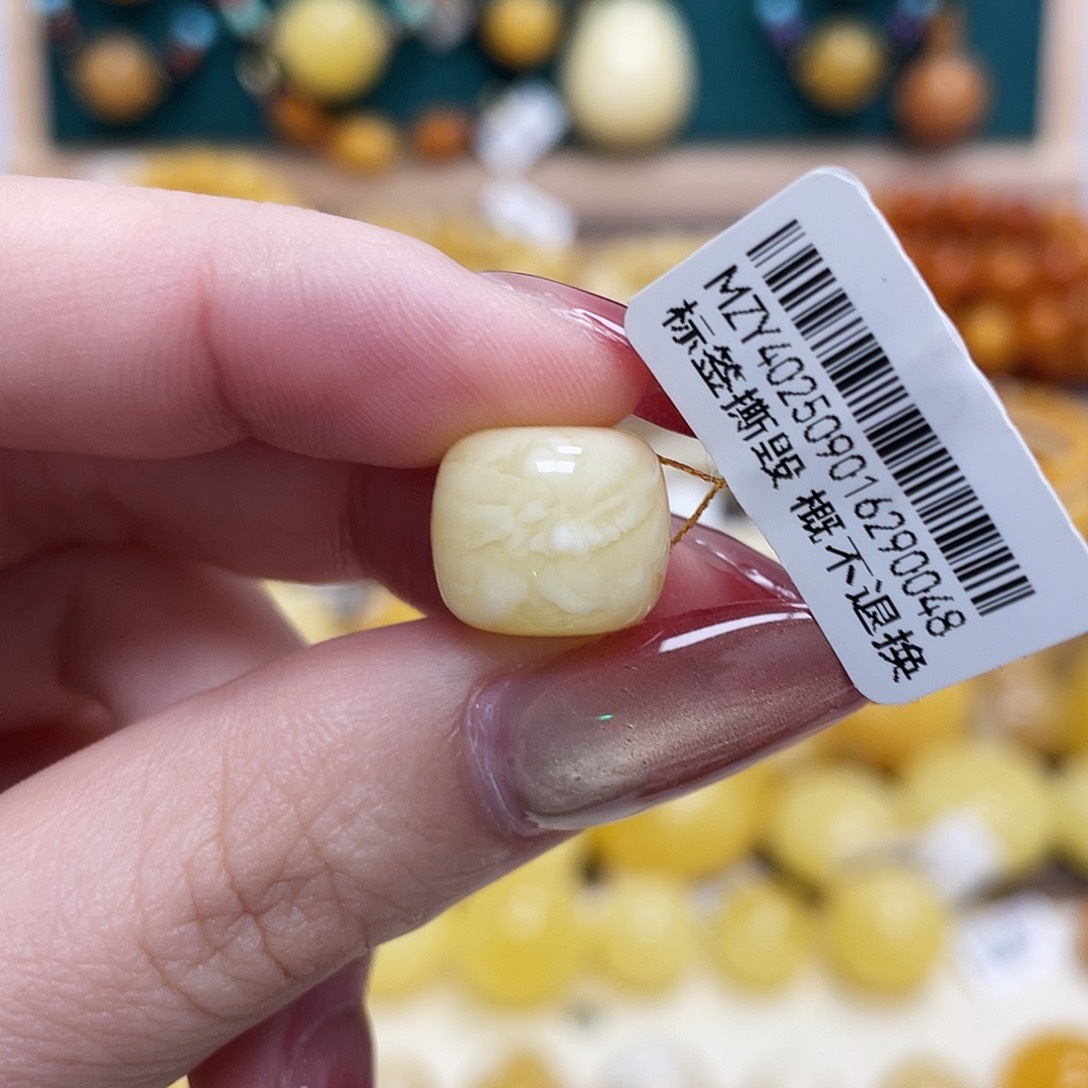 蜜蜡未镶嵌珠宝奇石12.9*11mm妖花老型带皮色