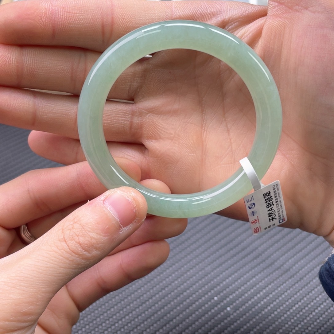 翡翠手镯未镶嵌天然缅甸a货翡翠手镯