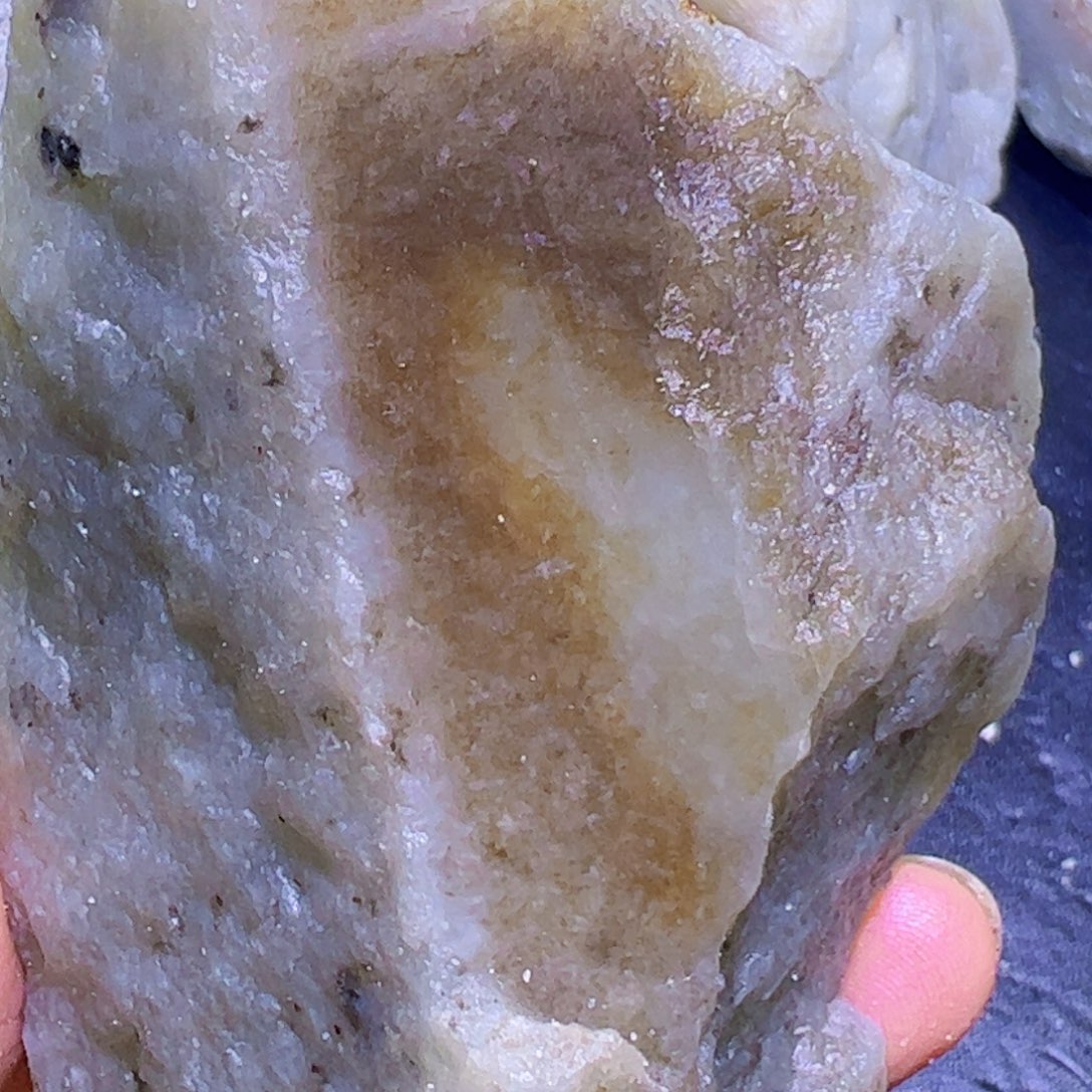 和田玉未镶嵌珠宝半成品