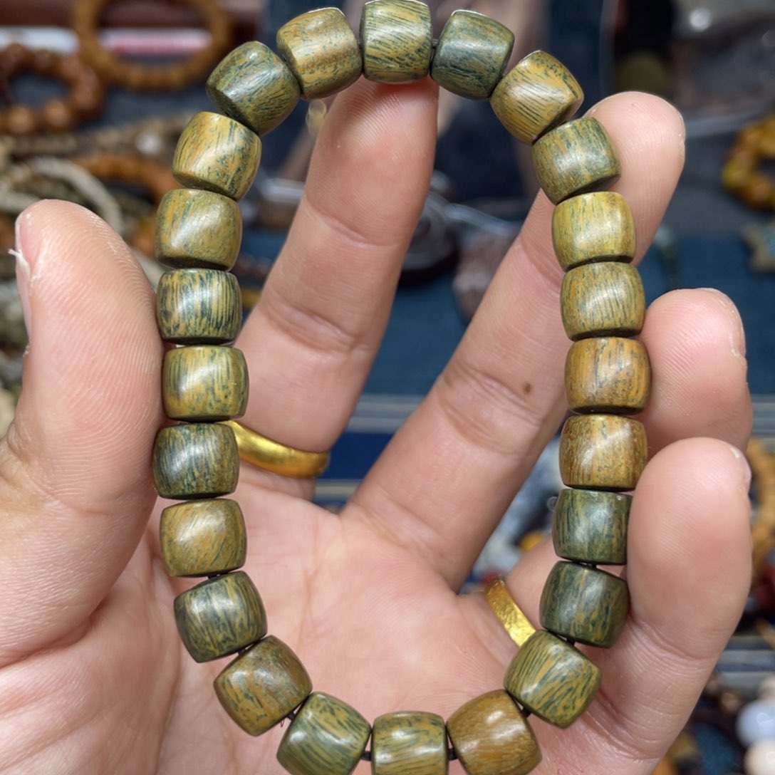 维腊木（绿檀）无事牌