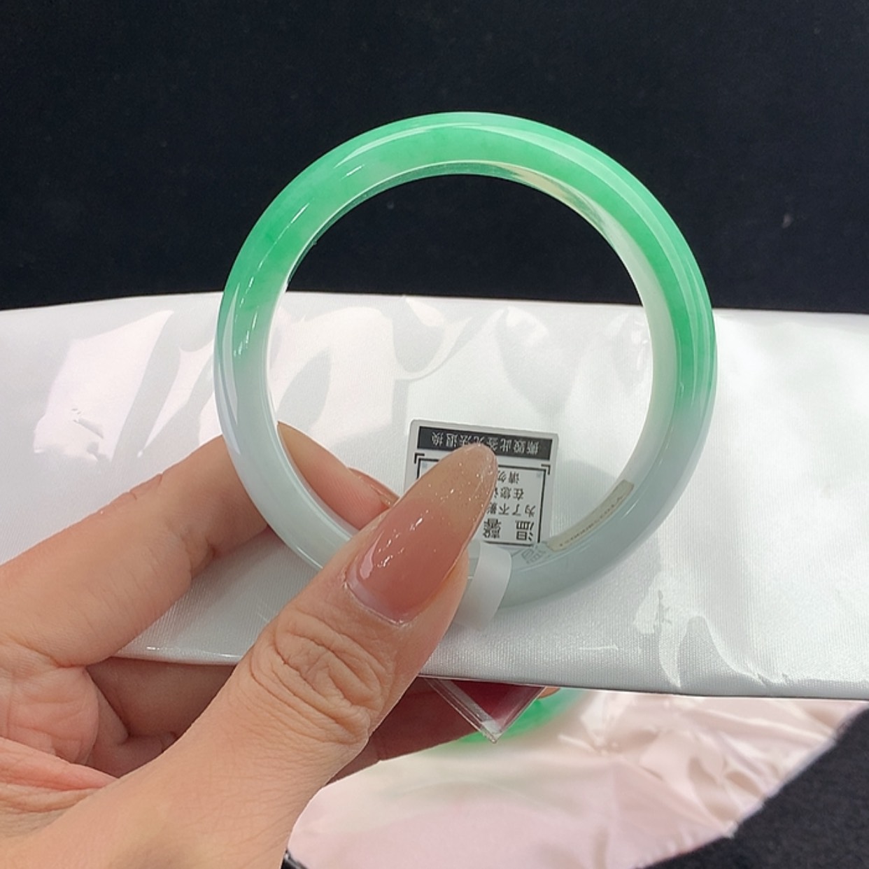 【闪购商品】未镶嵌手镯翡翠正59