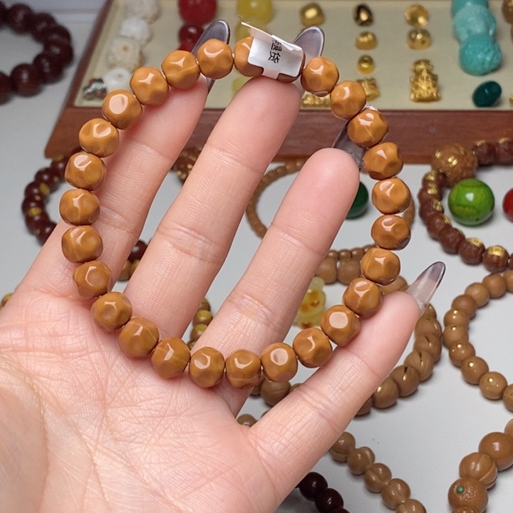 糖***@吊坠猴头核桃精品