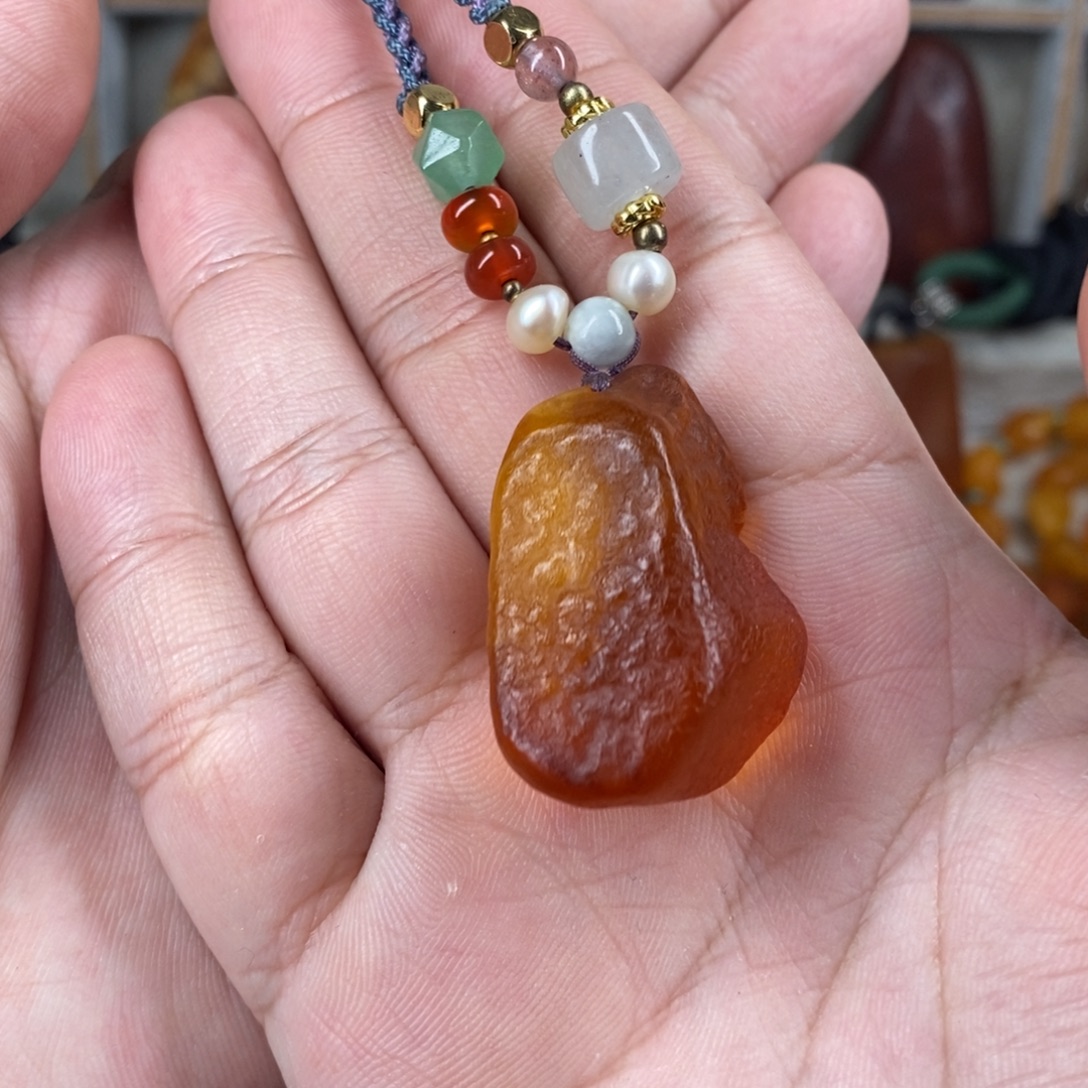 琥珀未镶嵌珠宝奇石