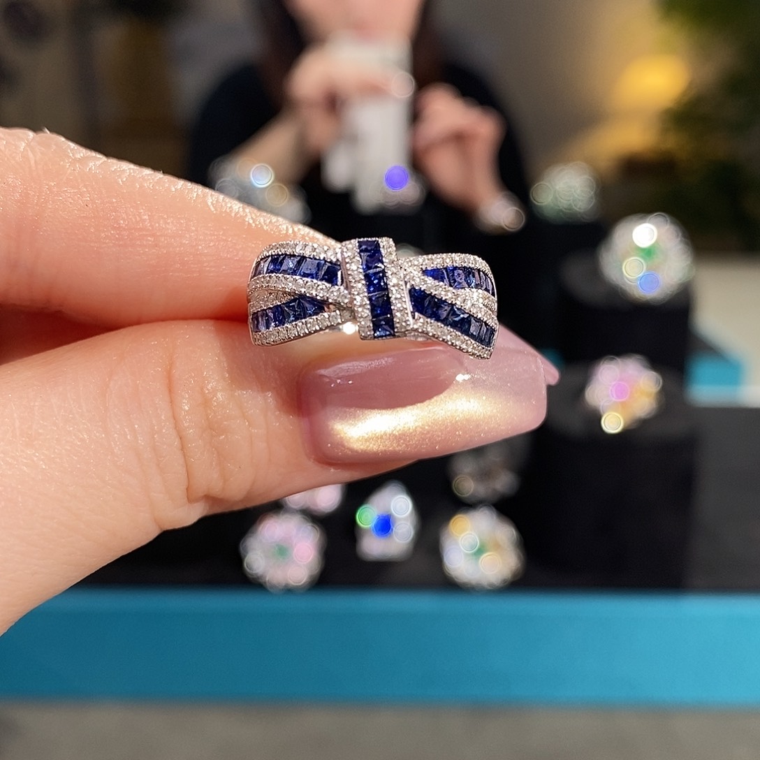 蓝宝石戒指18K金镶嵌1.29ct