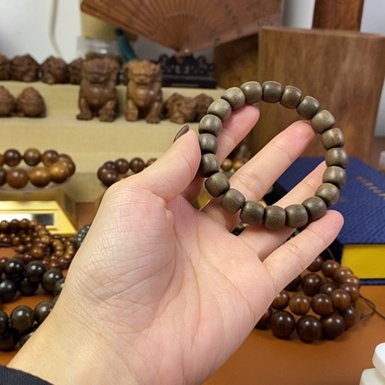 老山檀香阴沉桶珠10-11手串