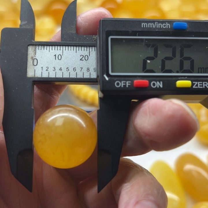 琥珀（矿物珀）未镶嵌裸石