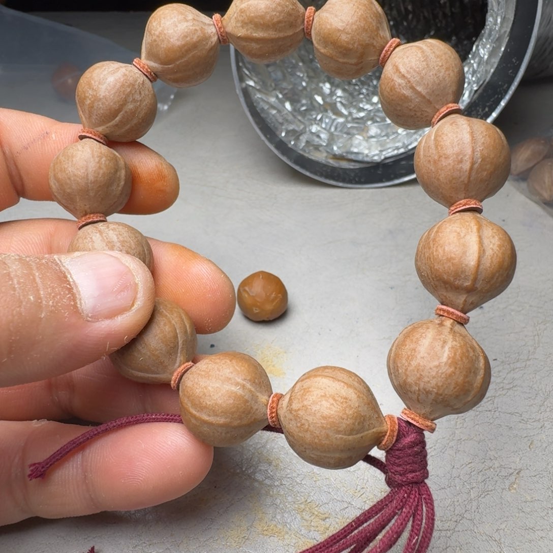 ****生橄榄核手串橄榄核