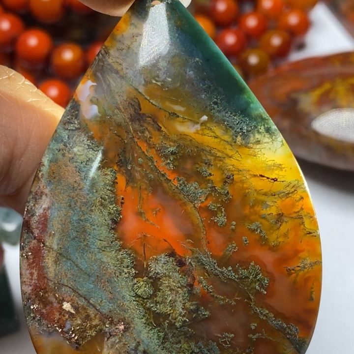 玛瑙/玉髓颈饰未镶嵌