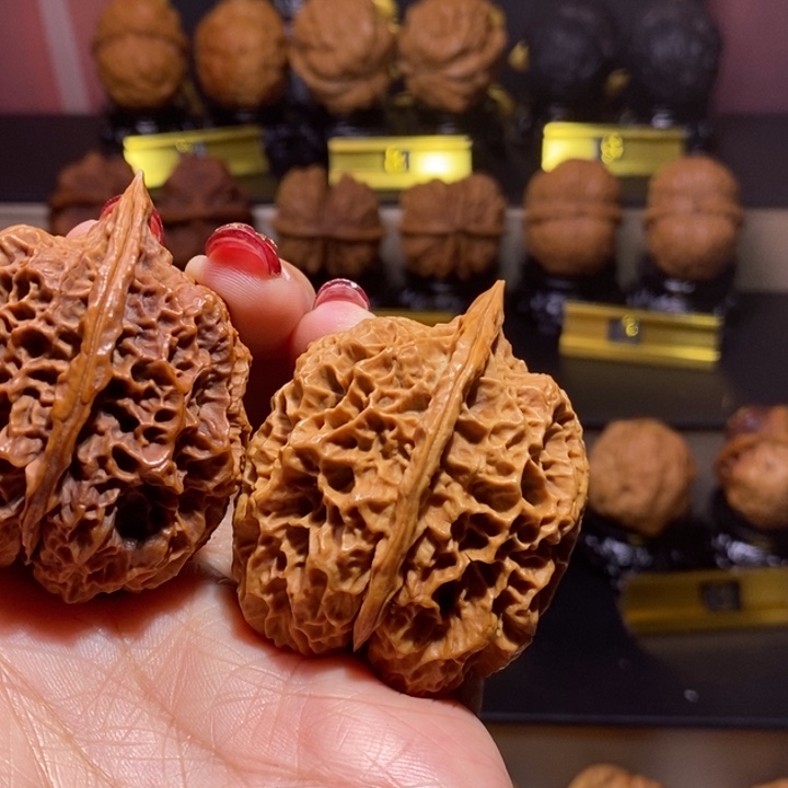 文玩核桃把件绣花鞋41尺