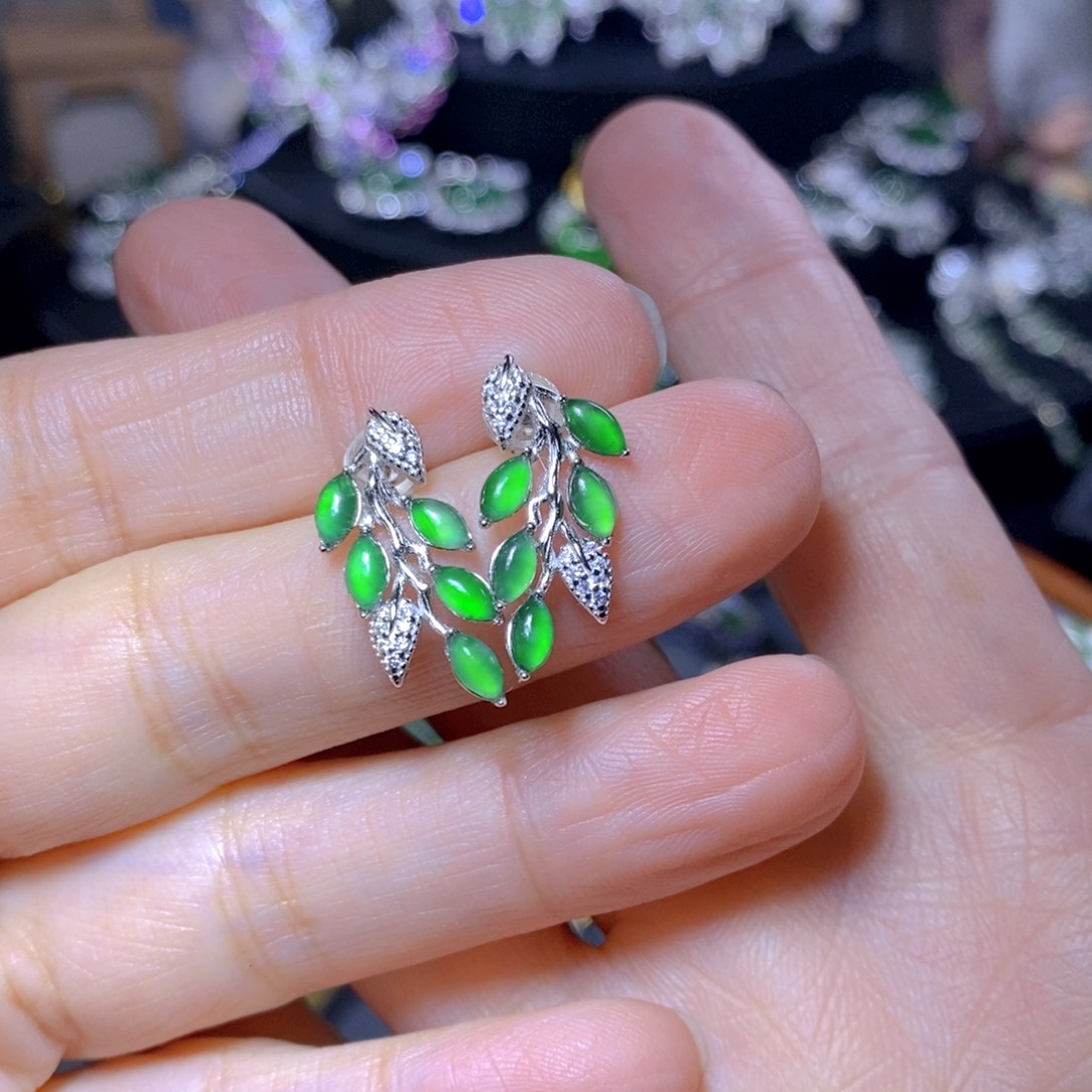翡翠耳饰银S925镶嵌天然翡翠