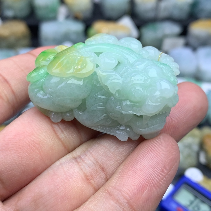 翡翠颈饰未镶嵌天然缅甸翡翠招财貔貅吊坠