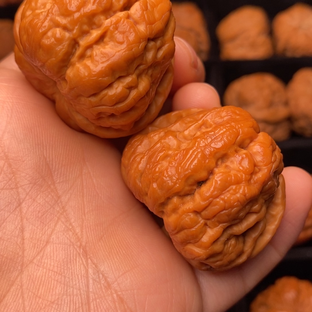 文玩核桃吊坠秦岭野生核桃