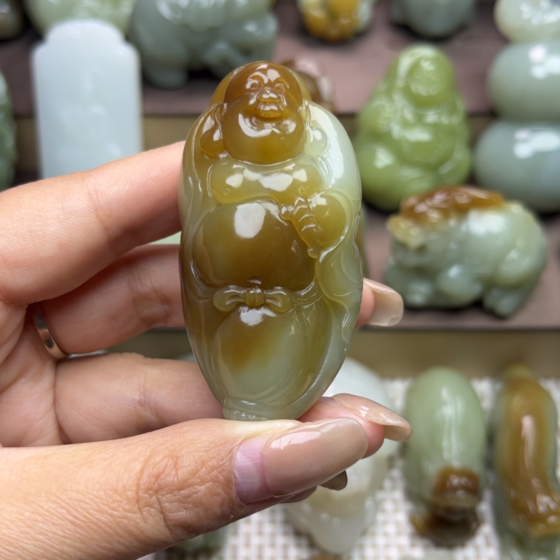 沛***霖和田玉未镶嵌把件