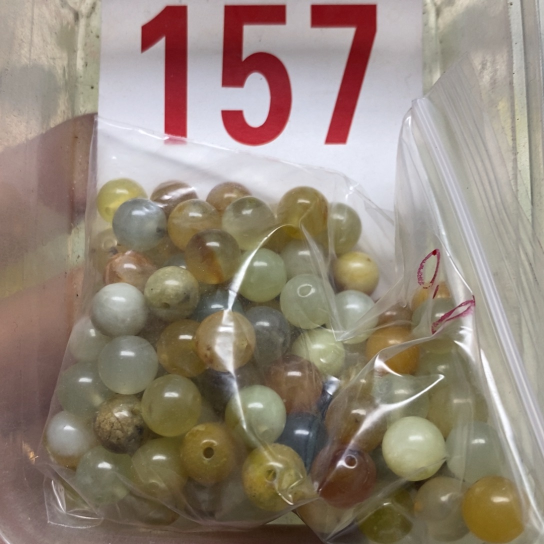 蛇纹石玉挂坠未镶嵌