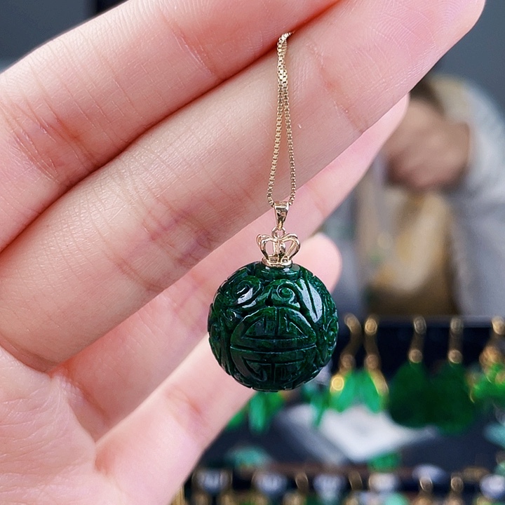 翡翠颈饰18K金镶嵌饰品