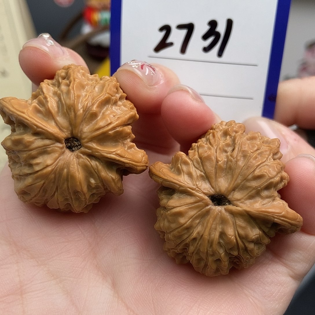 文玩核桃吊坠?****道37血麒麟